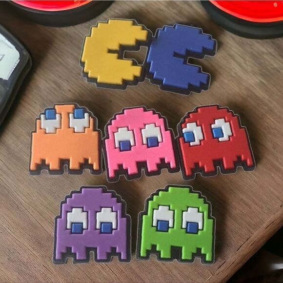Pac-Man 7-pc Crocs Shoe Charms Chomp Ghost Video Game Arcade 80s Nostalgic Retro - Picture 1 of 8